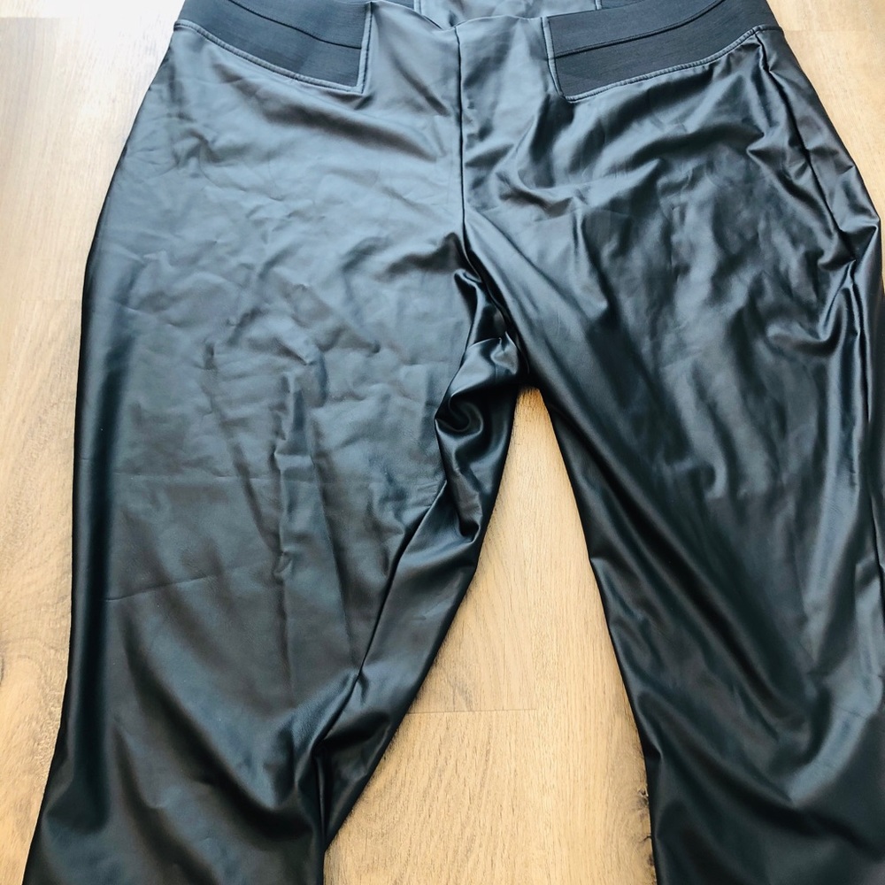 Simply Vera Wang faux leather pants - Picture 2 of 9